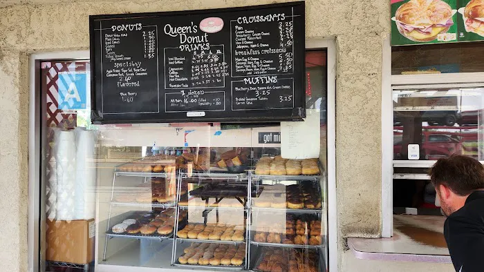 Queen's Donut Picture 3