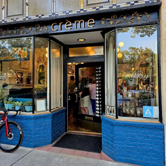 Crème Bakery Picture 10