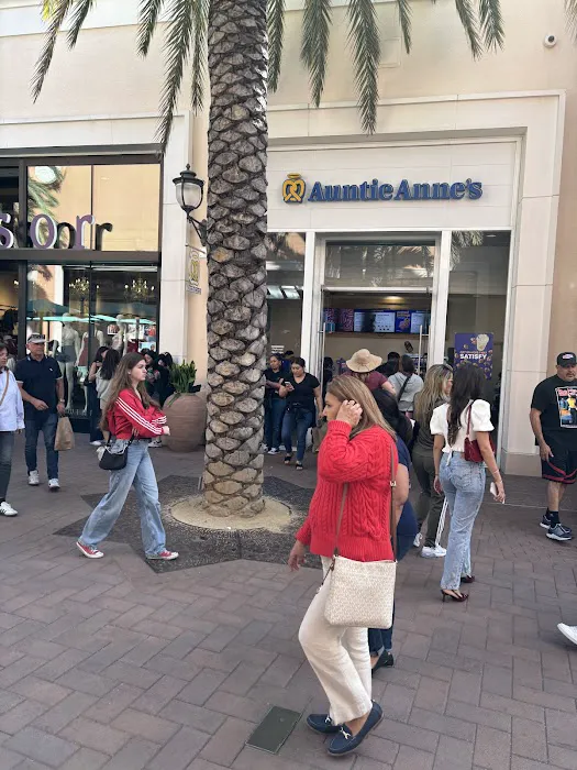 Auntie Anne's Picture 9