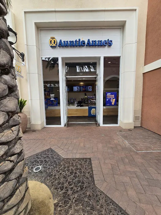 Auntie Anne's Picture 5