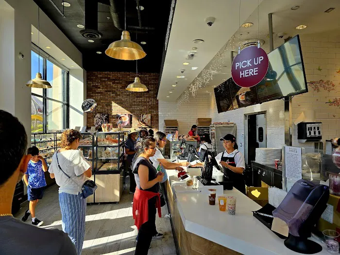 85°C Bakery Cafe - Irvine Spectrum Picture 8