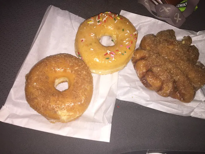 Christy's Donuts (Ontario) Picture 8