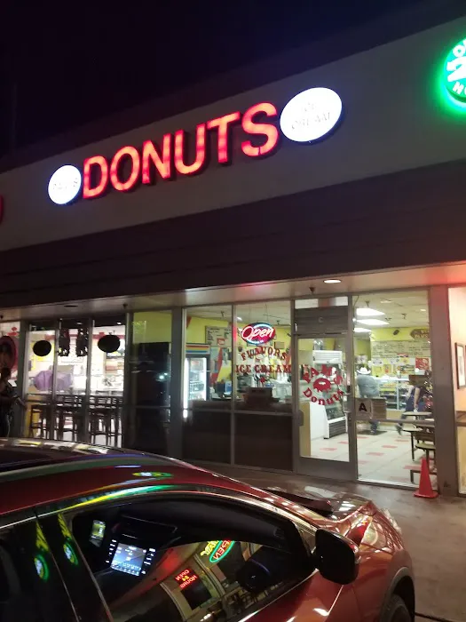 Pam's Donuts Picture 6