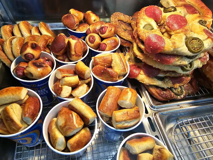 Auntie Anne's Picture 3