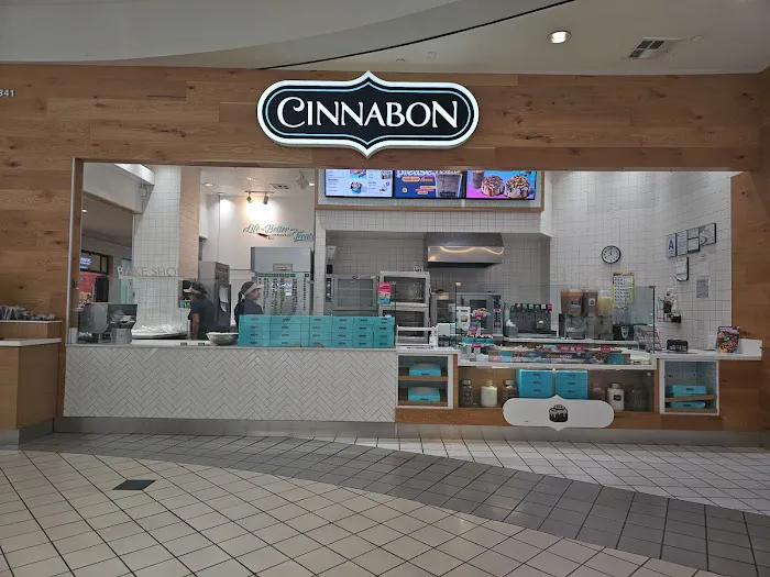 Cinnabon Picture 3