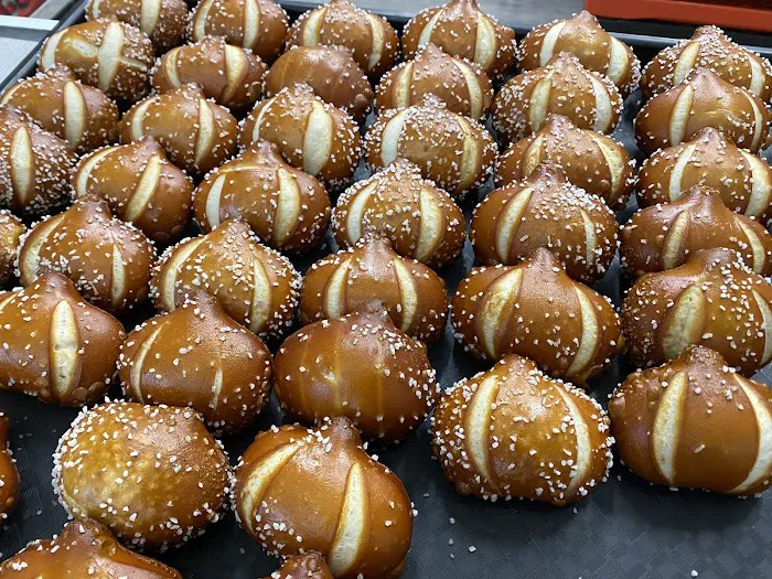 A & A Soft Pretzels Picture 9