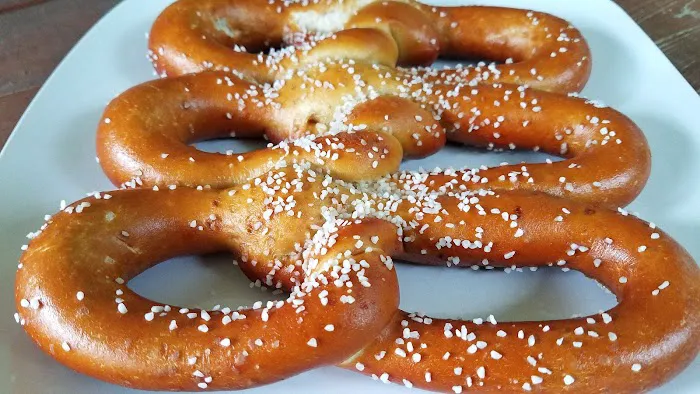 A & A Soft Pretzels Picture 3