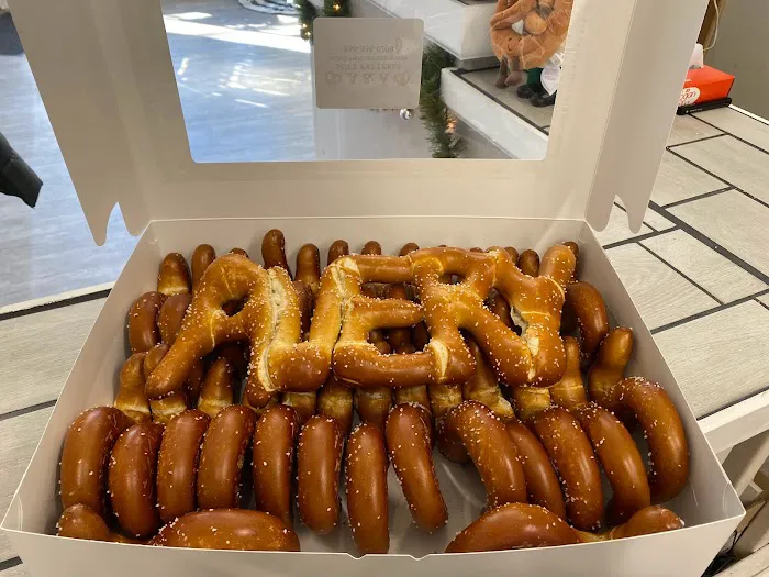 A & A Soft Pretzels Picture 8