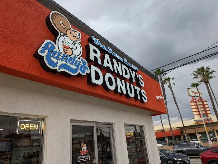 Randy's Donuts Picture 5