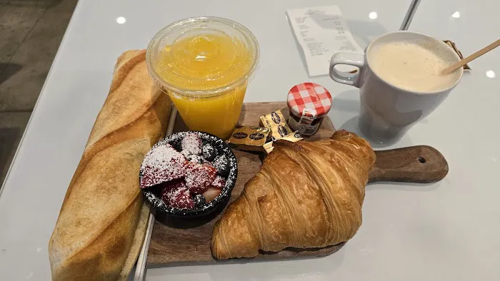 Sweet Lily Bakery Cafe & Catering Picture 10