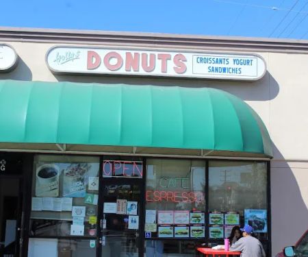 Holly's Donuts