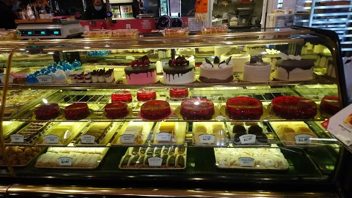 Maggie's Bakery Picture 10