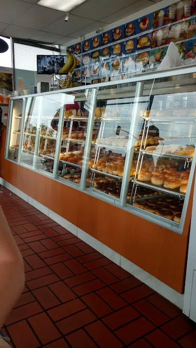 Donut Den Picture 4