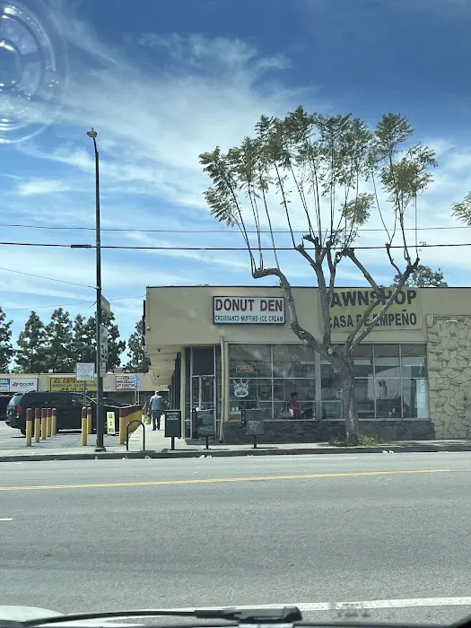 Donut Den Picture 8