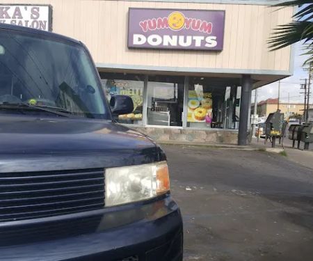 Yum Yum Donuts