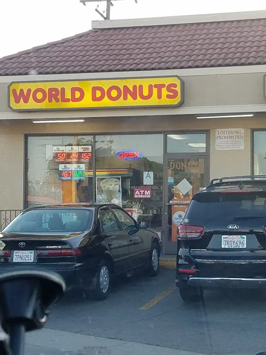 World Donuts & Ice Cream Picture 8