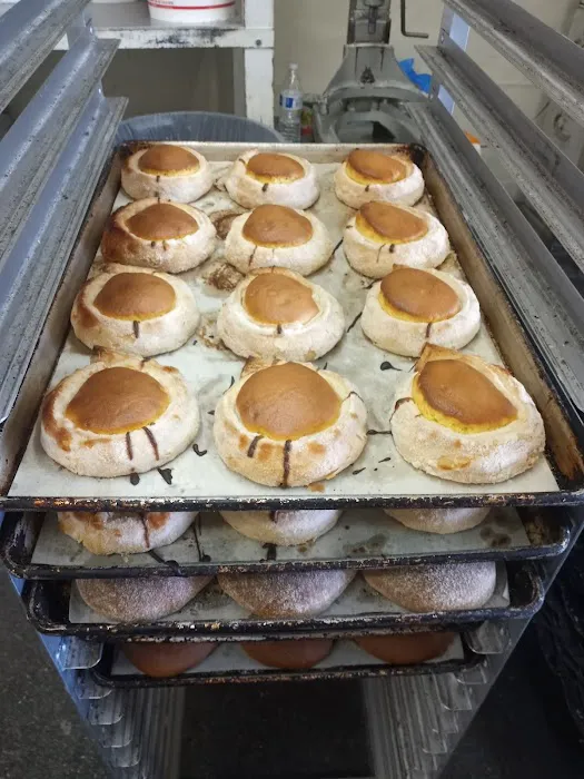 Ponce's Bakery Picture 2
