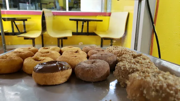 AMA Donuts Picture 3