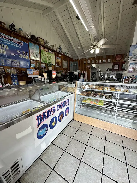 Dad's Donut & Bakery Shop Picture 3