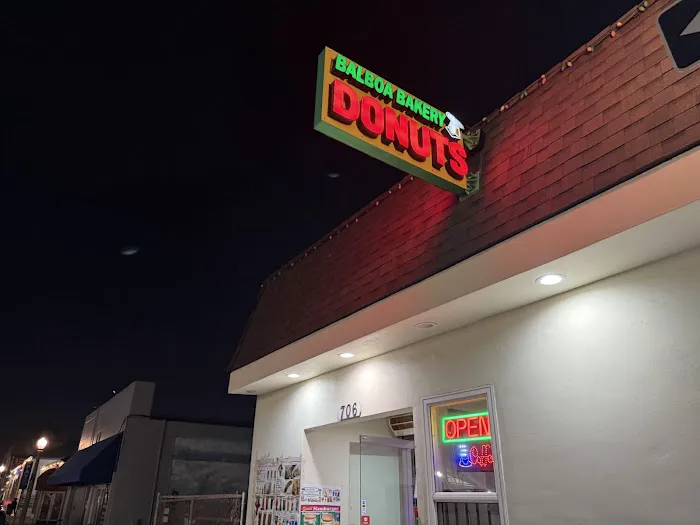 Balboa Bakery & Deli & Donuts Picture 6