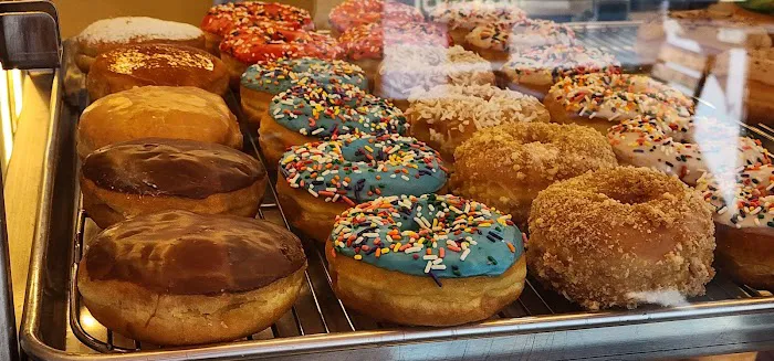 5th Avenue Bagelry and Donuts Picture 6