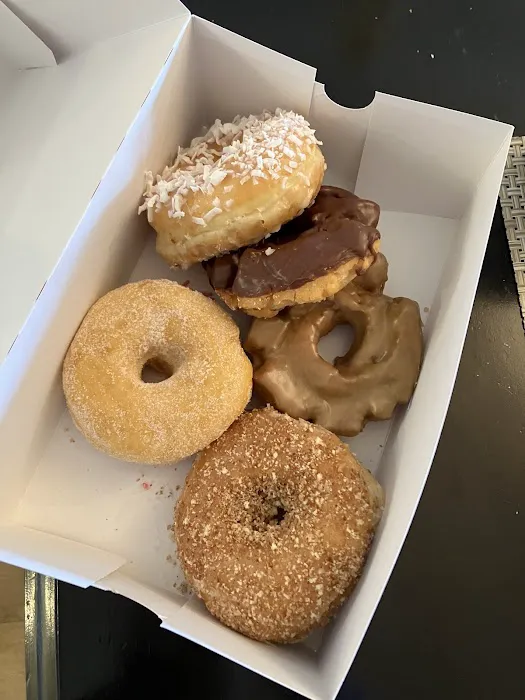 5th Avenue Bagelry and Donuts Picture 7