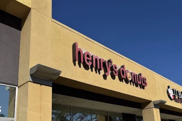 Henry's Donuts