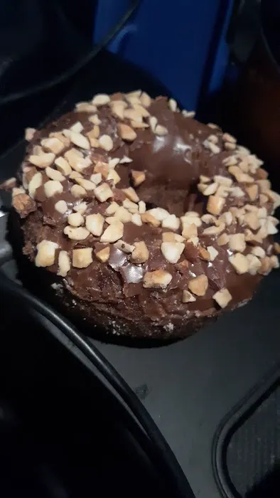Henry's Donuts Picture 8