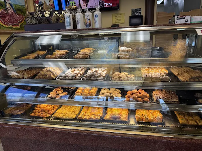 Sweet Lili's Bakery Picture 9