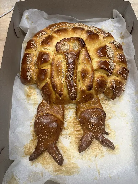 Efren's Bakery Picture 7