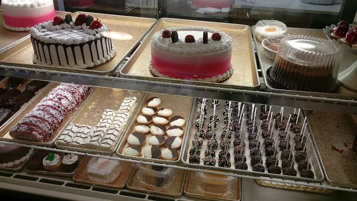 Efren's Bakery Picture 4