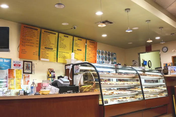 Krazy Eddy's Donut Shop Picture 4