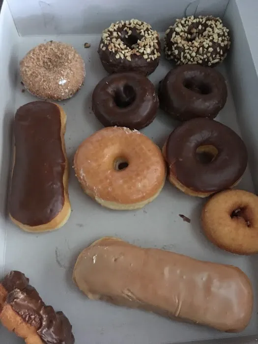 Pam's Donuts Picture 4