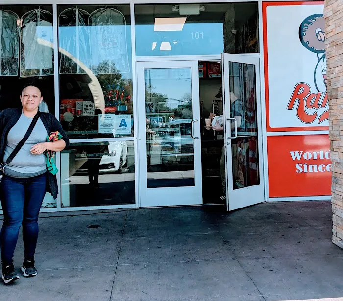 Randy's Donuts Picture 8