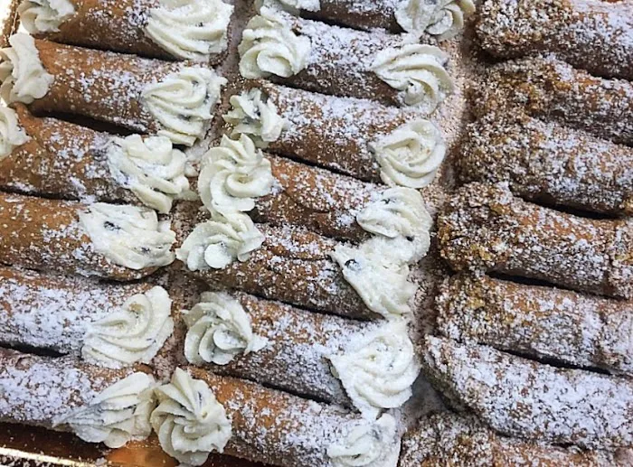 Gianino's Pastries Picture 3