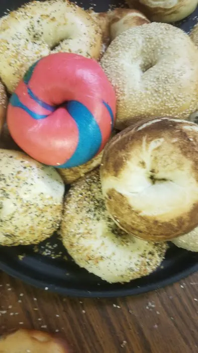 Hudah Babylon Bagel and Restaurant Picture 7