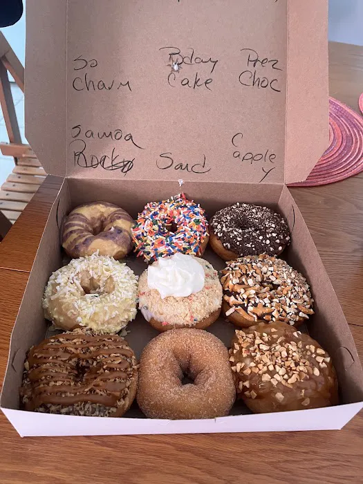 Mama Buntz's Donut Company Picture 7