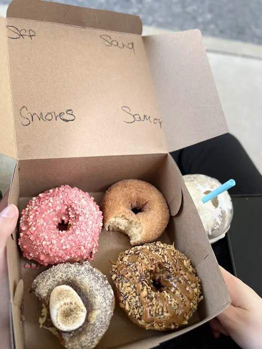 Mama Buntz's Donut Company Picture 5