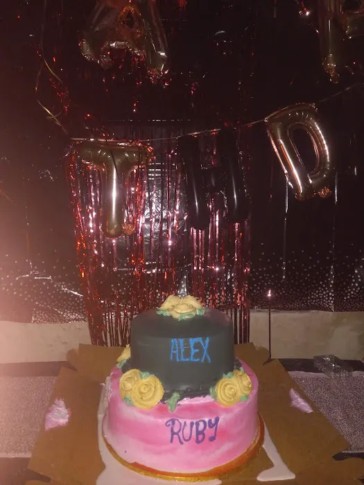 Alex's Bakery & Food Store Picture 10