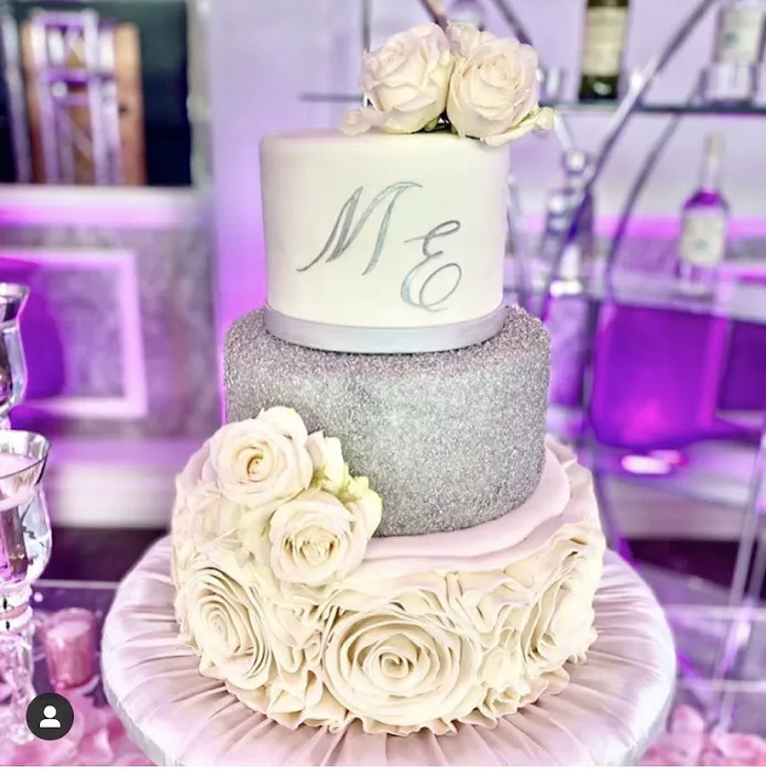 Sweet Sweet Sues custom cakes Picture 9