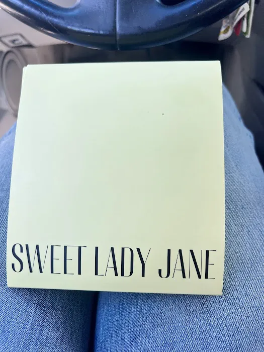 Sweet Lady Jane Studio City Picture 7
