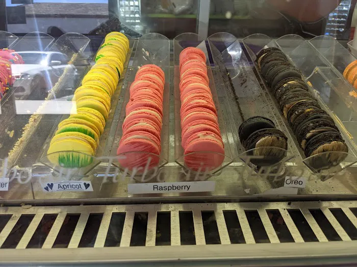 Royal Macaron Picture 2