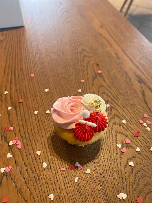 Simply Cakes and Cupcakes Picture 1