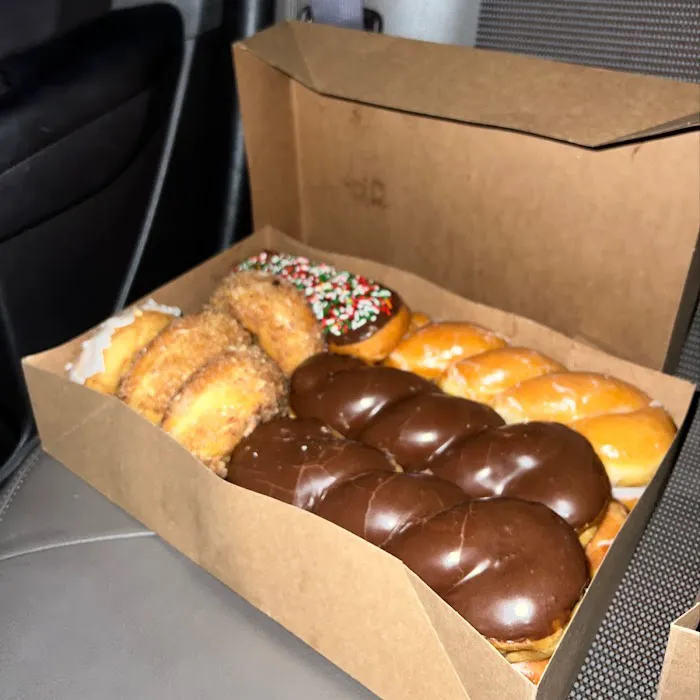 Royal Donuts and Burger Picture 4