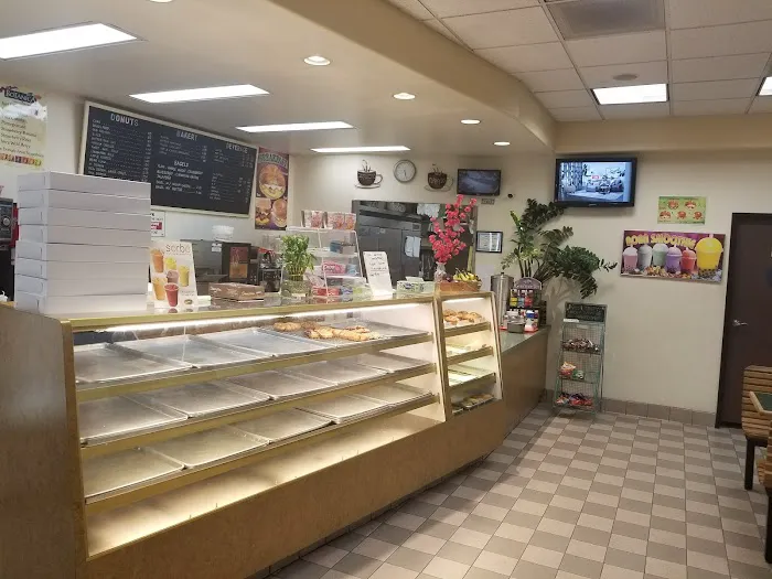 Miss Donuts Picture 5