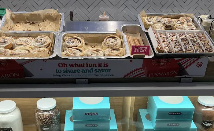 Cinnabon Picture 7