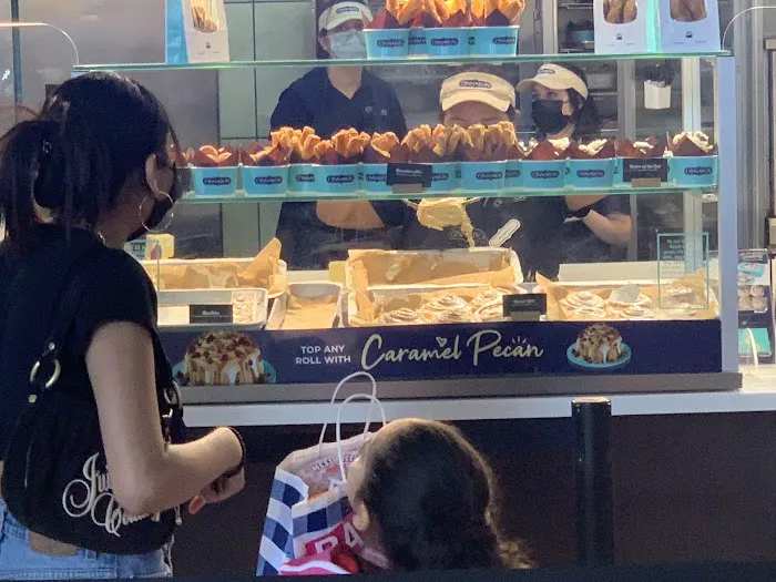 Cinnabon Picture 9