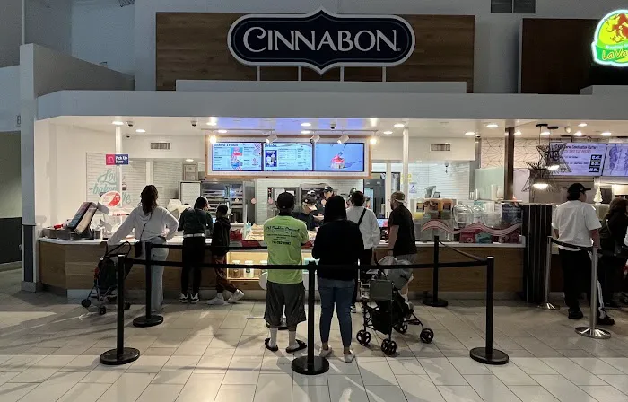 Cinnabon Picture 6