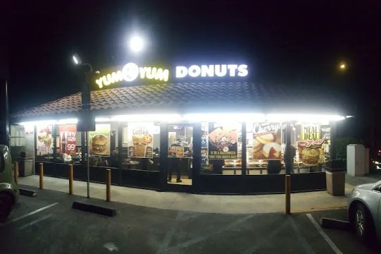Yum Yum Donuts