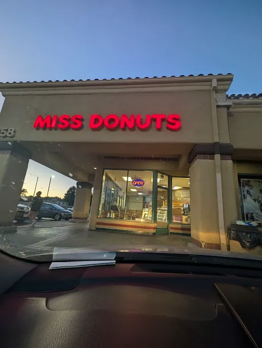 Miss Donuts Picture 4